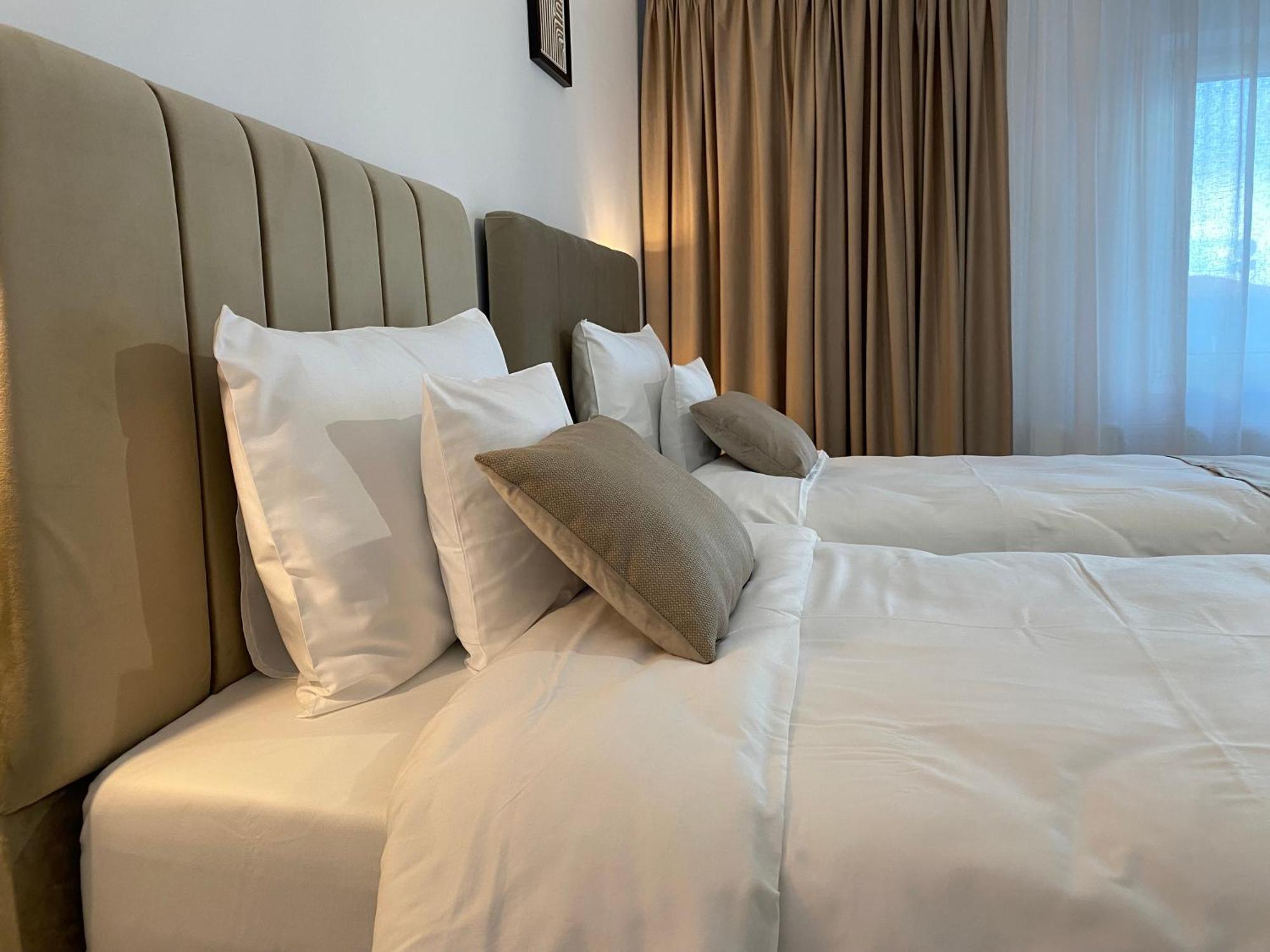 Cosy Apartments & Bistro Pufesti المظهر الخارجي الصورة